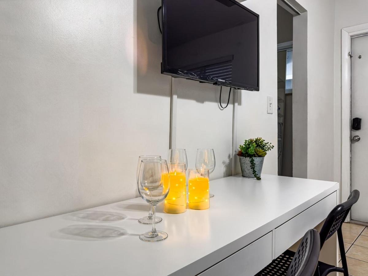 Luxe 2Br1Bath South Beach 1 Min Walk From Ocean Μαϊάμι Μπιτς Εξωτερικό φωτογραφία